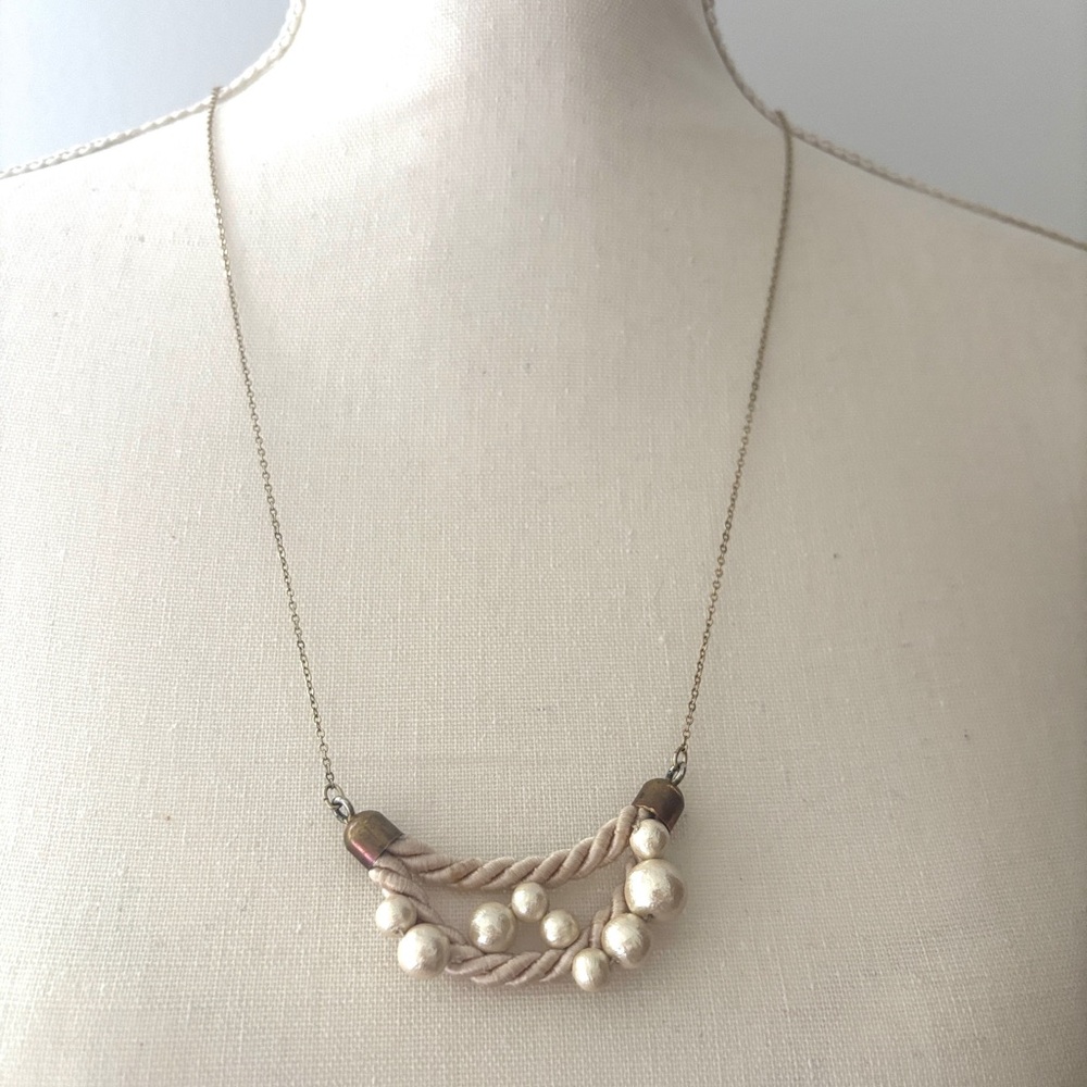 Elegant Pearl and Rope Necklace